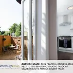 Сasa de vacaciones Candler - 3 Bedroom Townhouse With Parking - Patio Area & Seating *