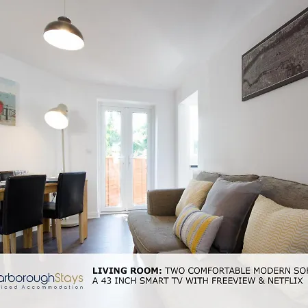 Candler - 3 Bedroom Townhouse With Parking - Patio Area & Seating * סקארבורו