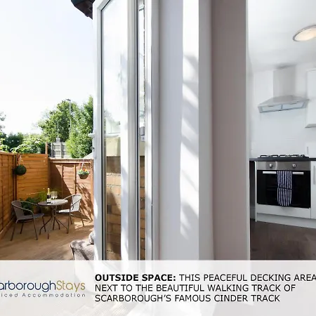 Tatil Evi Candler - 3 Bedroom Townhouse With Parking - Patio Area & Seating *
