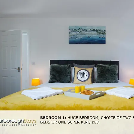 Candler - 3 Bedroom Townhouse With Parking - Patio Area & Seating *