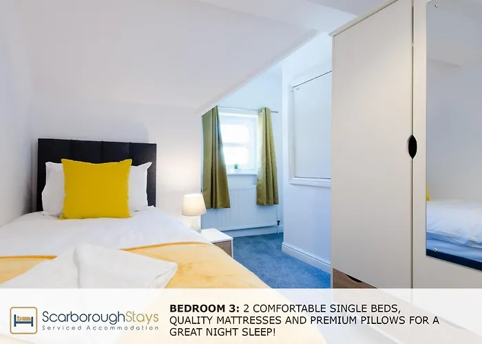 Candler - 3 Bedroom Townhouse With Parking - Patio Area & Seating Semesterbostad Scarborough