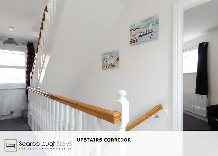 Candler - 3 Bedroom Townhouse With Parking - Patio Area & Seating Semesterbostad Scarborough